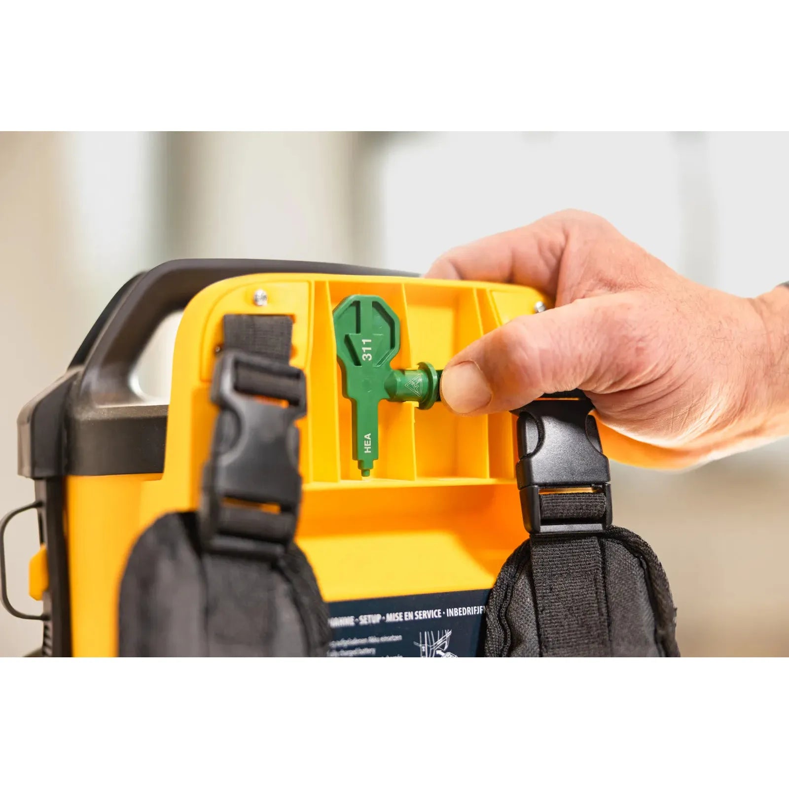 Cordless Wagner Control Pro 300 Move 18V Paint Sprayer – Portable, High Efficiency Airless Technology, 0.9 l/min Flow Rate (No Battery/Charger) - Amar